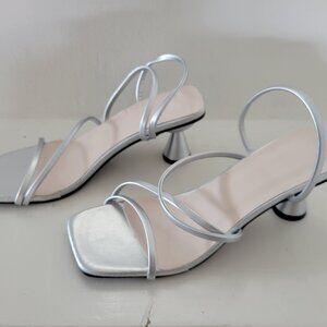 NEW Womens Silver Gray Kitten Heel Strappy Sandals Sz 5.5